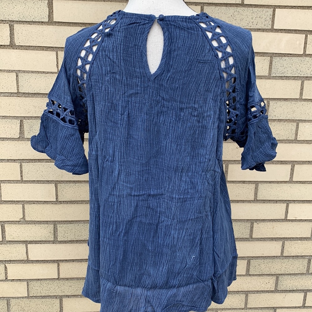 Annabelle Indigo Denim Blue Open Inset Design Flutter Sleeve Top NWT - Picture 6 of 13